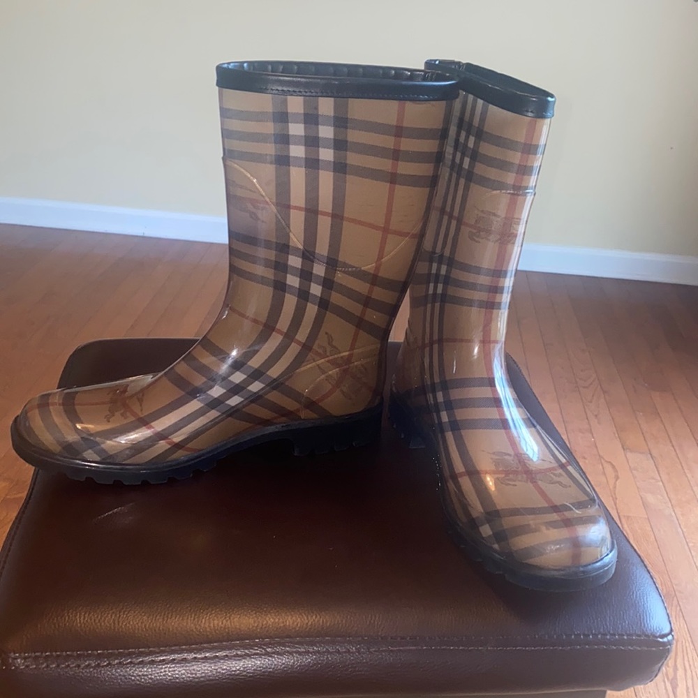 Burberry rain boots